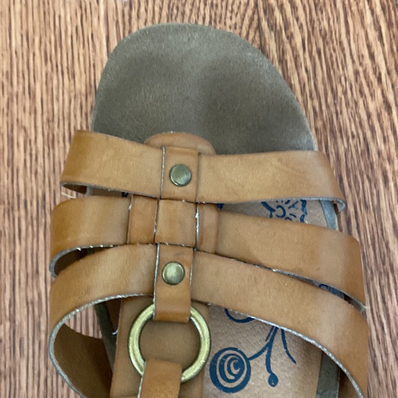 BareTraps sandals - Picture 4 of 9